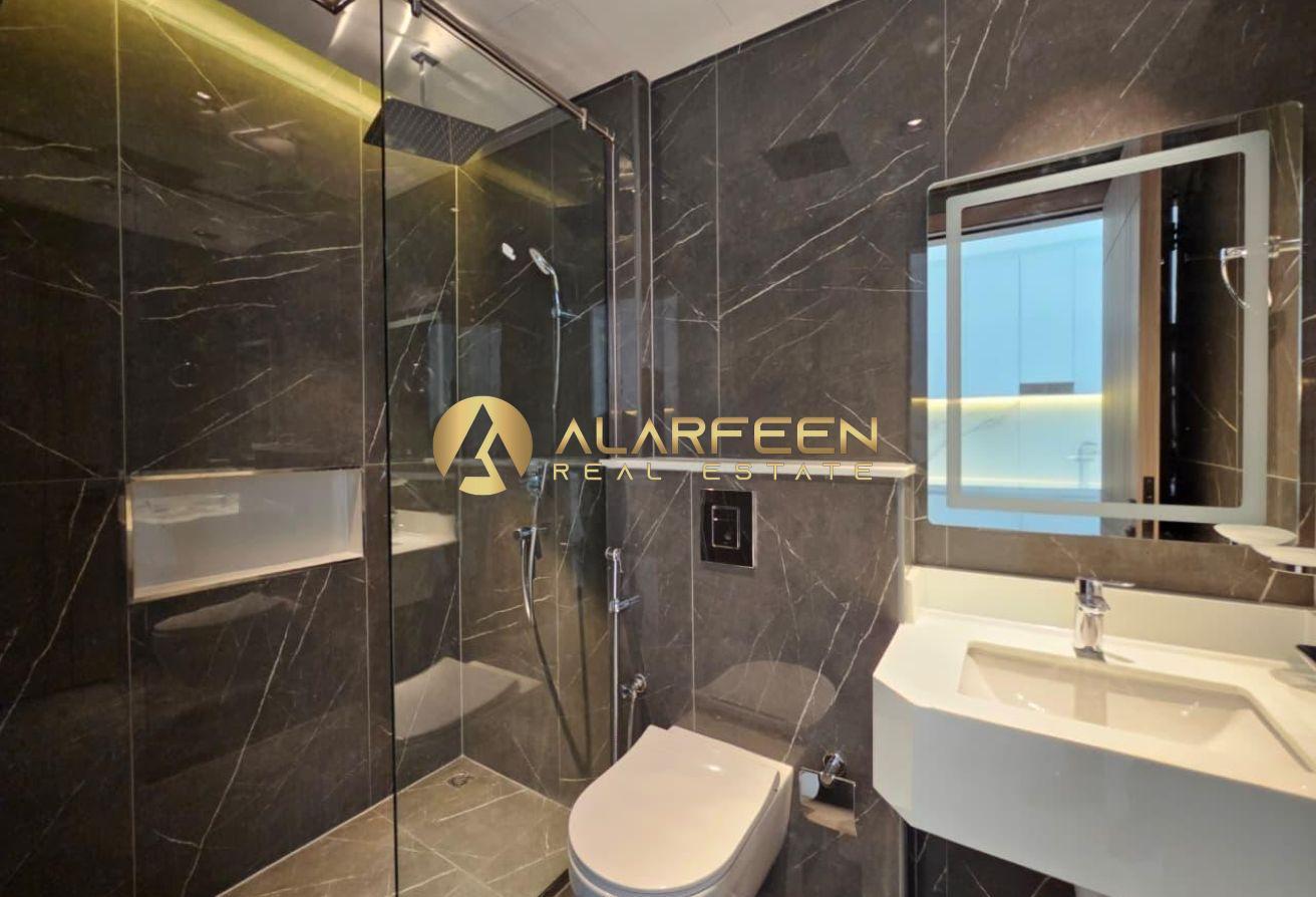 Elegant Studio | Pool View | Semi furnished photo 7