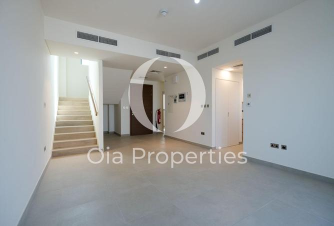 70692347 - صورة العقار 3