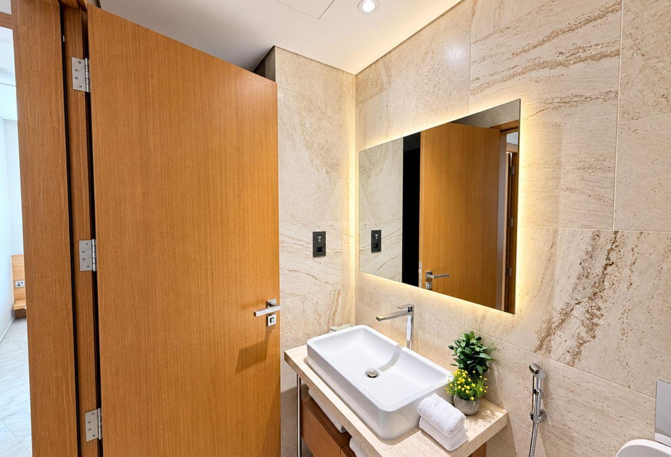 UPGRADED | PRIVATE SKY POOL | 12 CHEQUES photo 5