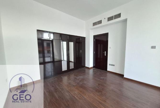 63654458 - Property Image 2