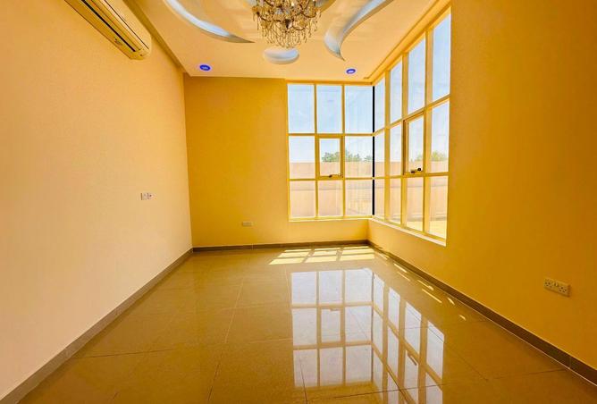 104164427 - Property Image 2