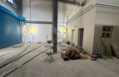 Factory - Studio - 2 Bathrooms for rent in Ali Mousa Building - Al Sajaa Industrial - Al Sajaa - Sharjah