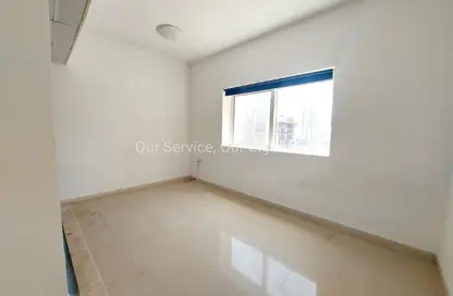 Apartment - 1 Bathroom for rent in New Al Taawun Road - Al Taawun - Sharjah