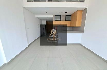 Apartment - Studio - 1 Bathroom for rent in Al Mamsha - Muwaileh - Sharjah