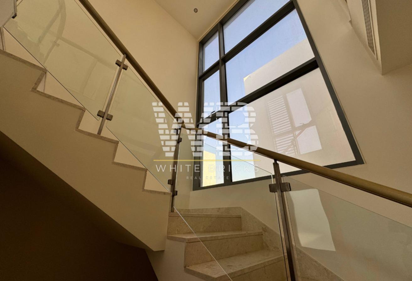 Exclusive 3BR Villa | Spacious | Prime Location photo 7