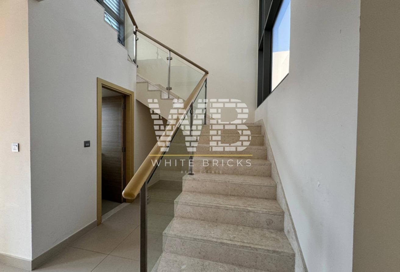 Exclusive 3BR Villa | Spacious | Prime Location photo 8