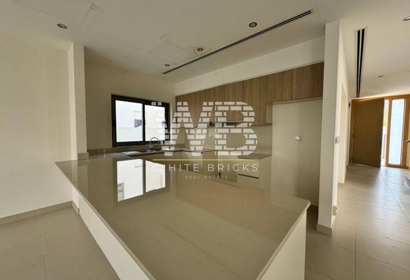 Exclusive 3BR Villa | Spacious | Prime Location photo 5