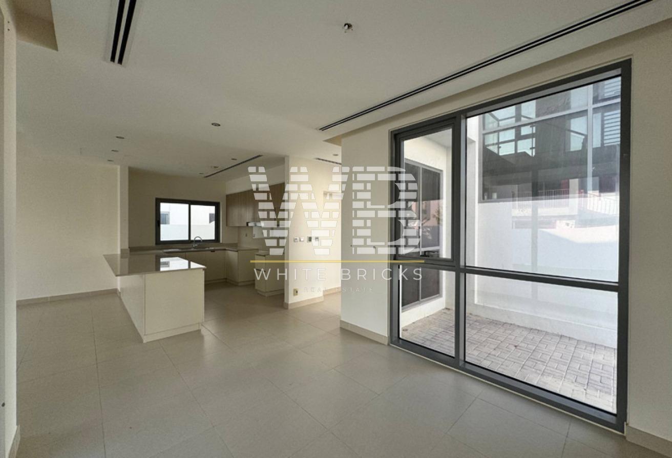 Exclusive 3BR Villa | Spacious | Prime Location photo 4