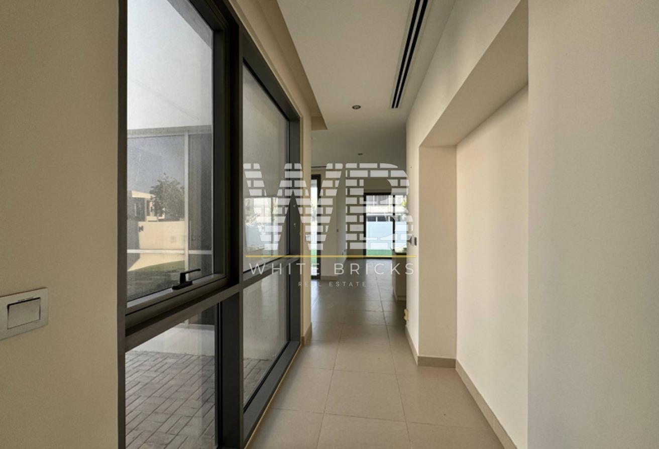 Exclusive 3BR Villa | Spacious | Prime Location photo 11