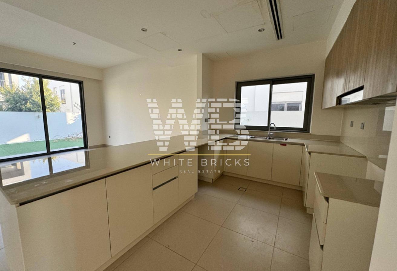 Exclusive 3BR Villa | Spacious | Prime Location photo 6
