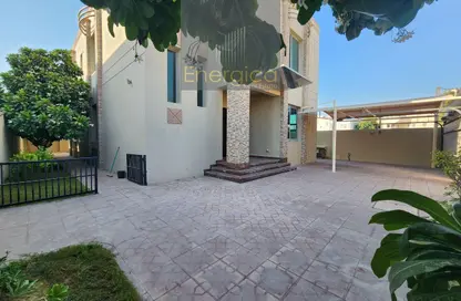 Villa - 5 Bedrooms - 4 Bathrooms for rent in Al Manara - Dubai
