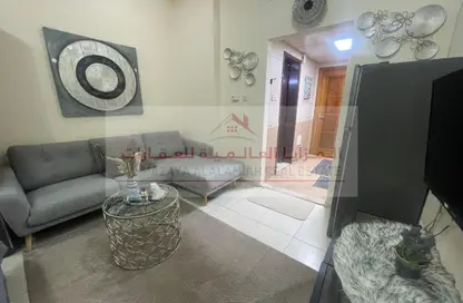 Apartment - 1 Bathroom for rent in Thuraya Al Majaz Building - Al Majaz 3 - Al Majaz - Sharjah