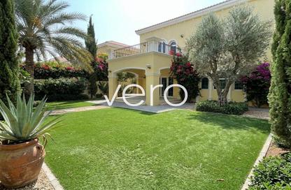 Villa - 4 Bedrooms - 4 Bathrooms for rent in District 8 - Jumeirah Park - Dubai