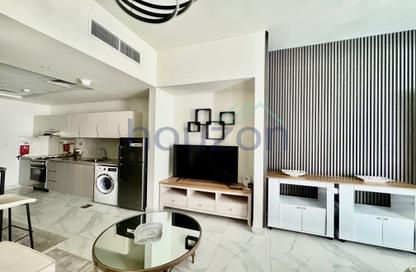 Apartment - Studio - 1 for rent in Millennium Binghatti Residences - Business Bay - Dubai