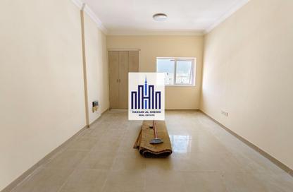 Apartment - Studio - 1 Bathroom for rent in Muwailih Building - Muwaileh - Sharjah
