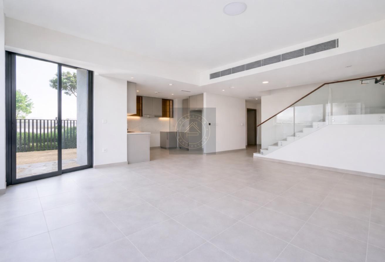 Large Plot | Brand new | Close to amenities photo 11