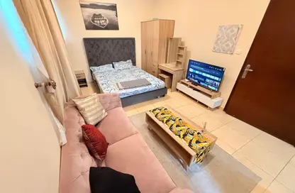 Apartment - 1 Bathroom for rent in Al Khan Corniche - Al Khan - Sharjah
