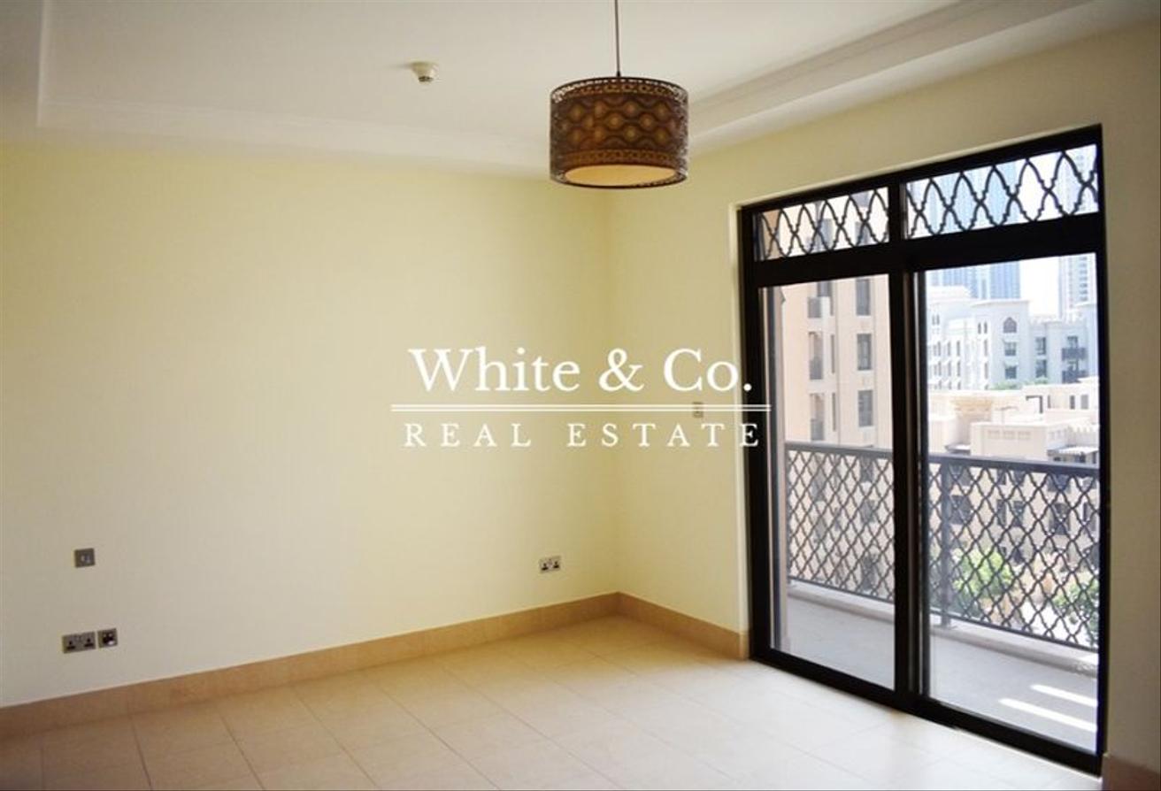 Unfurnished | 3 bed + maid | Burj View photo 5