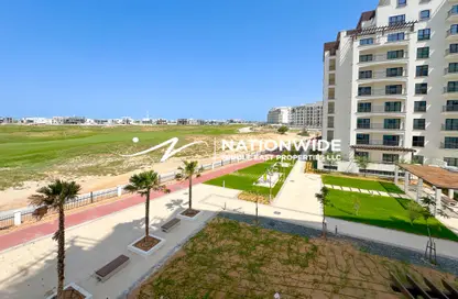 شقة - 2 غرف نوم - 3 حمامات للايجار في ريزيدينس إي - ياس جولف كليكشن - جزيرة ياس - أبوظبي