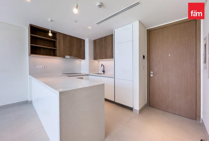 Burj View, High Floor, Brand New photo 3