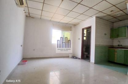 Apartment - Studio - 1 Bathroom for rent in Muwaileh - Sharjah Apartment - Studio - 1 Bathroom for rent in Muwaileh - Sharjah