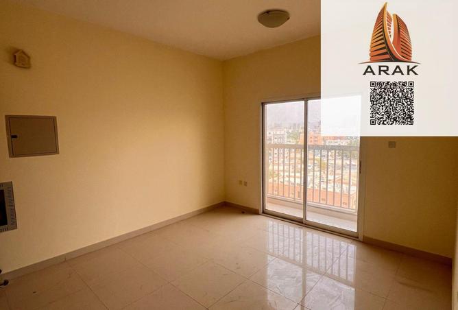 2PKsD2iVcq8 - Property Main Image