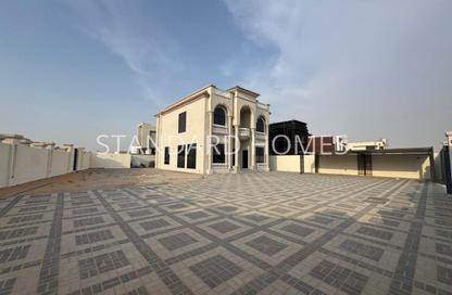 Villa - 4 Bedrooms - 5 Bathrooms for rent in Al Aweer 1 - Al Aweer - Dubai