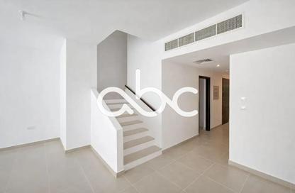 Villa - 5 Bedrooms - 6 Bathrooms for rent in Arabian Style - Al Reef Villas - Al Reef - Abu Dhabi