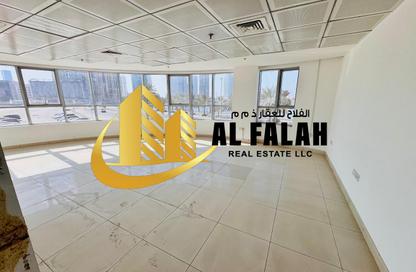 طابق كامل - استوديو - 4 حمامات للايجار في الممزر - الممزر - الشارقة - الشارقة