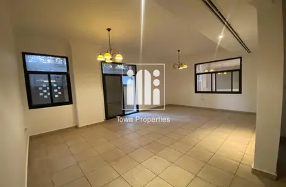 فيلا - 4 غرف نوم - 5 حمامات للايجار في البطين - أبوظبي