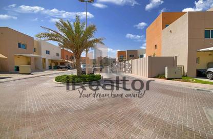 Townhouse - 3 Bedrooms - 4 Bathrooms for rent in Contemporary Style - Al Reef Villas - Al Reef - Abu Dhabi