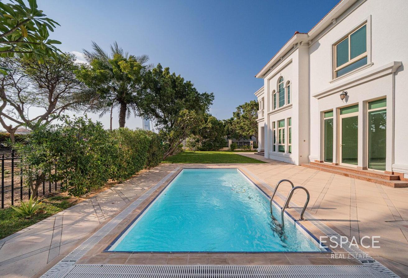 Corner Plot | Private | Lake View photo 17