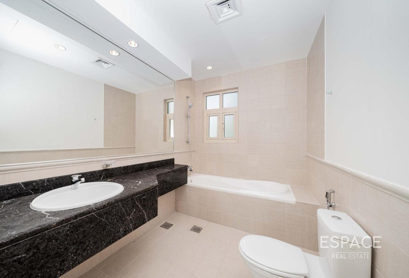 Corner Plot | Private | Lake View photo 11