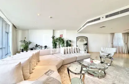 Apartment - 2 Bedrooms - 3 Bathrooms for sale in Sky Gardens - DIFC - Dubai