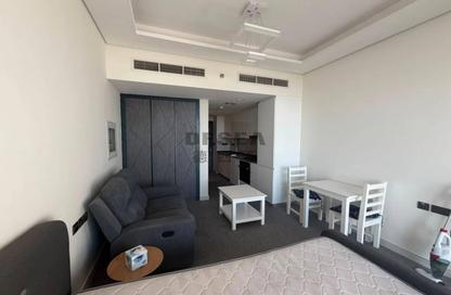 Apartment - Studio - 1 Bathroom for rent in Samana Golf Avenue - Dubai Studio City - Dubai
