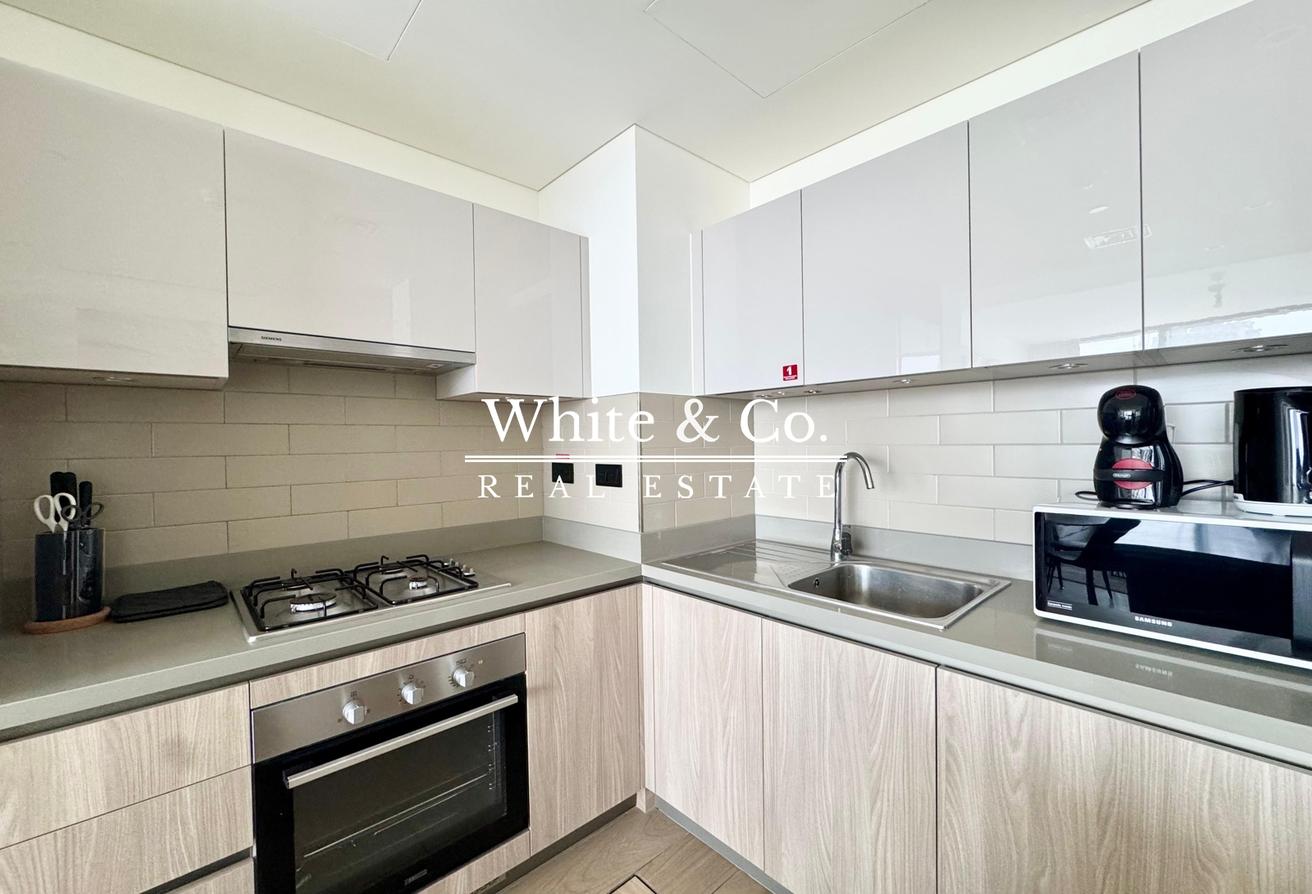 Pool View | Fully Furnished | Vacant Soon photo 5