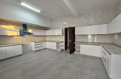 Villa - 4 Bedrooms - 6 Bathrooms for rent in Al Manara - Dubai Villa - 4 Bedrooms - 6 Bathrooms for rent in Al Manara - Dubai
