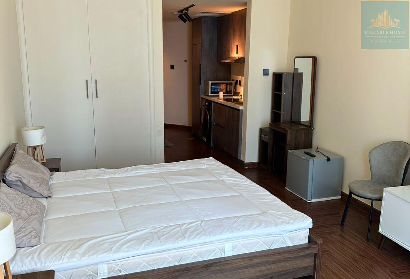 Fully Furnished | Ready to Move | Near Metro photo 7