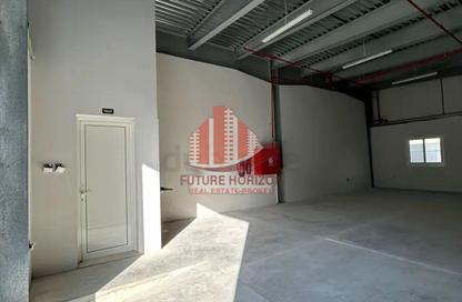 Warehouse - Studio for rent in Al Qusais Industrial Area 4 - Al Qusais Industrial Area - Al Qusais - Dubai