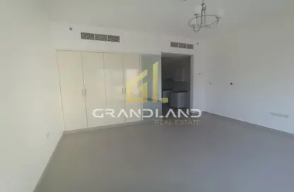 Apartment - 1 Bathroom for rent in W20 Building - International City Phase 2 - Al Warsan 4 - Al Warsan - Dubai