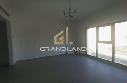Apartment - Studio - 1 Bathroom for rent in W20 Building - International City Phase 2 - Al Warsan 4 - Al Warsan - Dubai