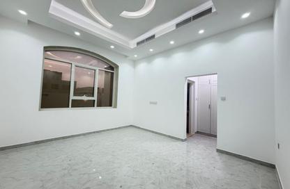 Villa - 5 - 7 for rent in Al Aweer 1 - Al Aweer - Dubai Villa - 5 - 7 for rent in Al Aweer 1 - Al Aweer - Dubai
