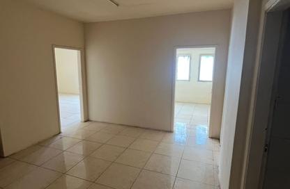 Apartment - 1 - 2 for rent in Al Mujarrah - Al Sharq - Sharjah Apartment - 1 - 2 for rent in Al Mujarrah - Al Sharq - Sharjah