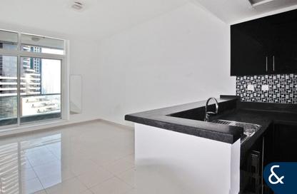 Apartment - Studio - 1 for rent in Botanica Tower - Dubai Marina - Dubai Apartment - Studio - 1 for rent in Botanica Tower - Dubai Marina - Dubai