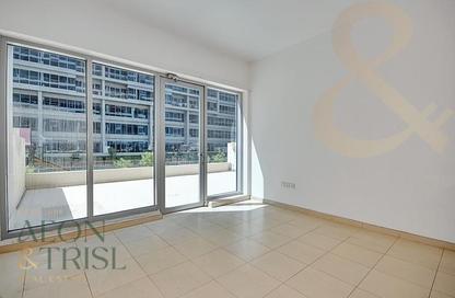 شقة - غرفة نوم - 2 حمامات للبيع في سكاي كورتس تاور A - أبراج سكاي كورتس - مجمع دبي ريزيدنس - دبي لاند - دبي