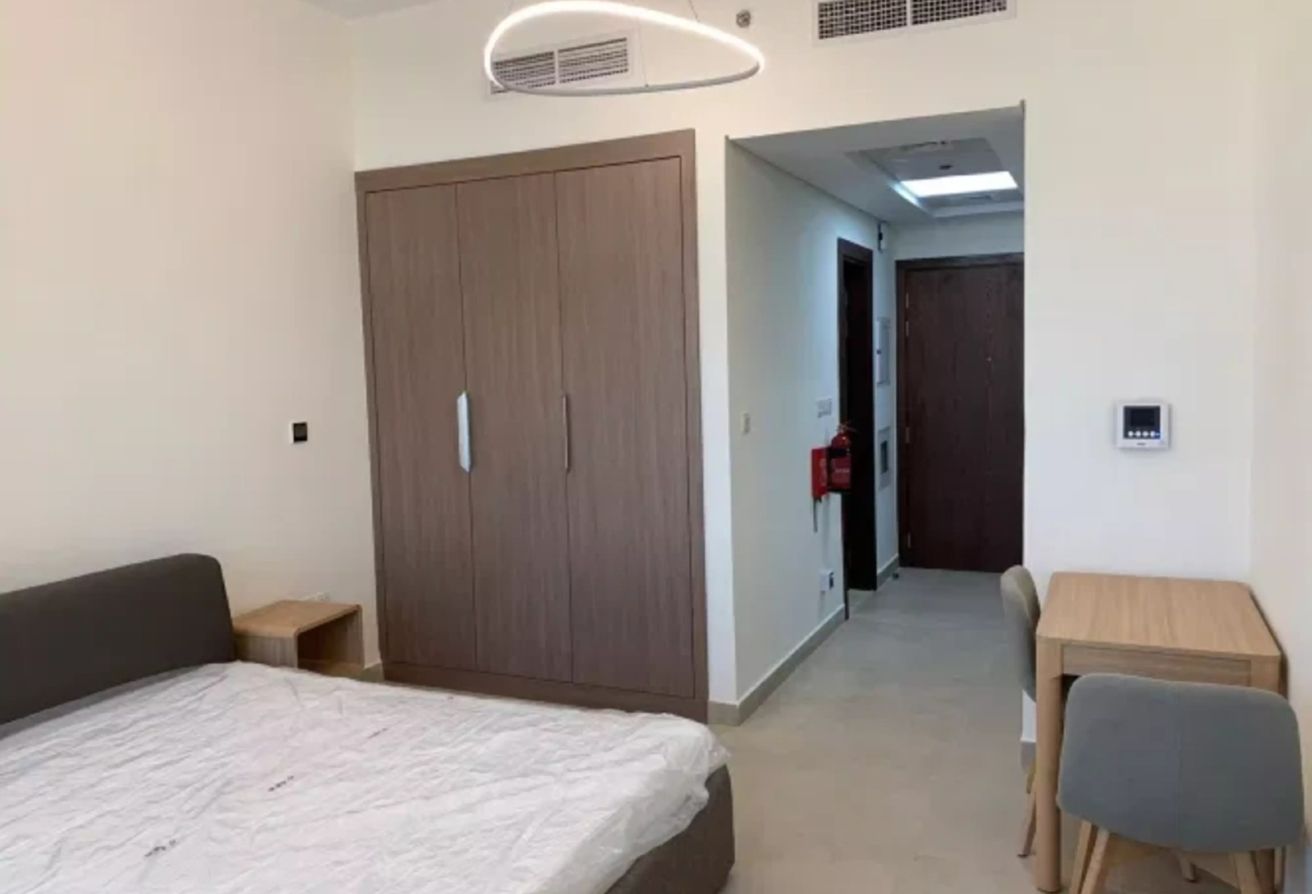 Vacating Soon |Near to Metro |Ideal for investment gallery image