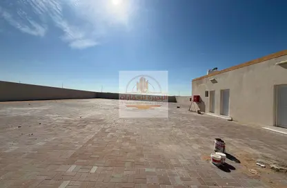 أرض - استوديو للايجار في الصجعة الصناعية - الصجعة - الشارقة