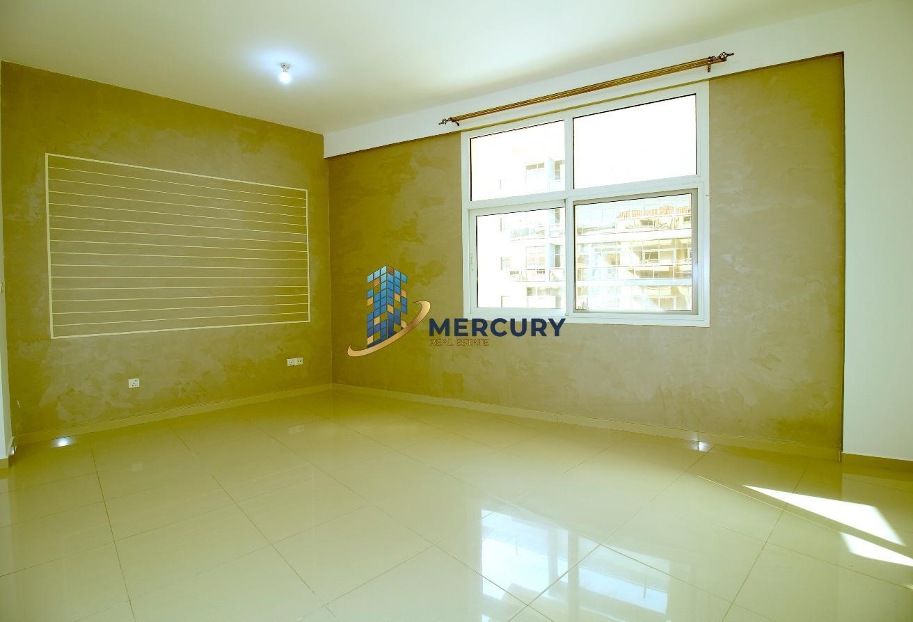 Large Studio - Chiller Free - Kept well maintained photo 6