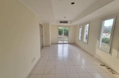 Villa - 2 Bedrooms - 3 Bathrooms for rent in Springs 14 - The Springs - Dubai