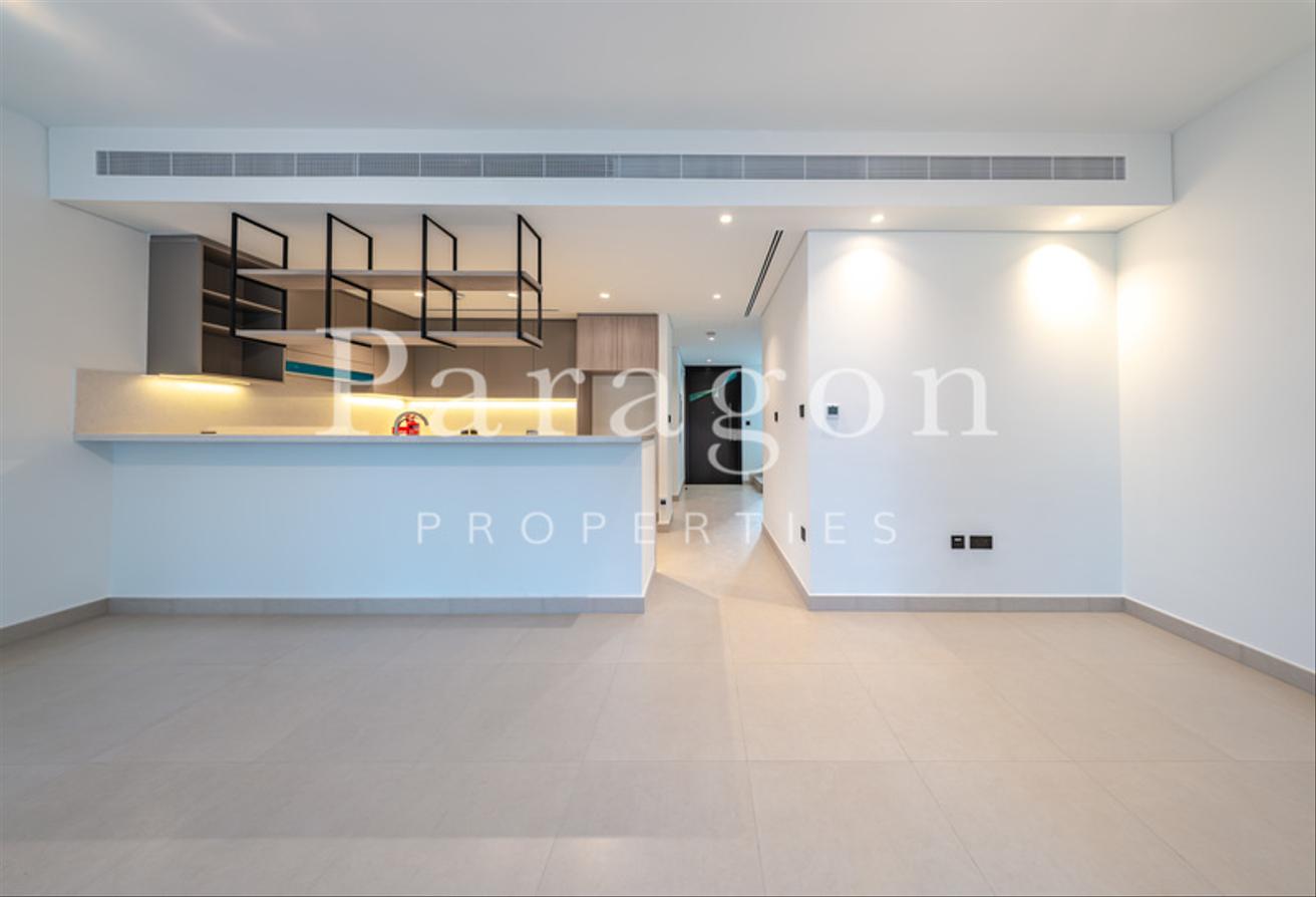 Opposite RGS | 3 Bed TH | Like Brand New photo 18